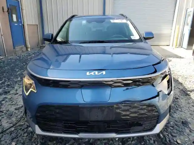KNDCR3L18P5049372 2023 KIA NIRO WIND-4