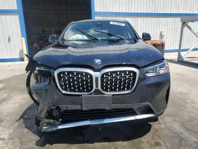 5UX33DT05R9V80084 2024 BMW X4-4