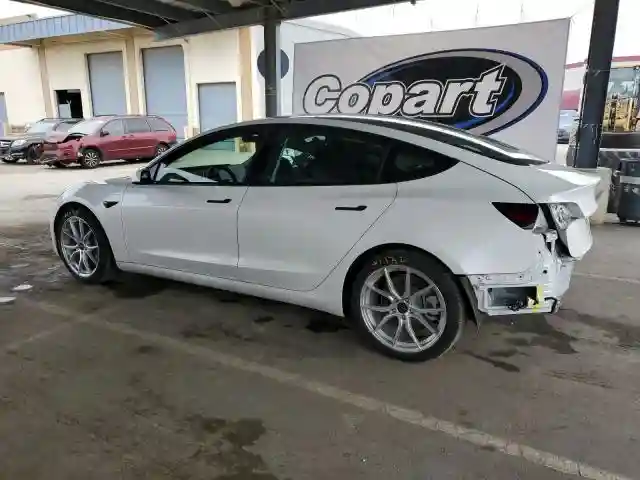 5YJ3E1EA1MF072130 2021 TESLA MODEL 3-1