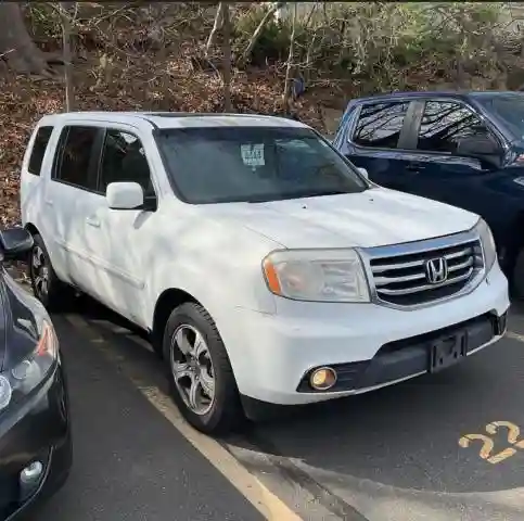 5FNYF4H39FB028011 2015 HONDA PILOT-0
