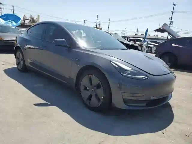 5YJ3E1EA1PF694473 2023 TESLA MODEL 3-3