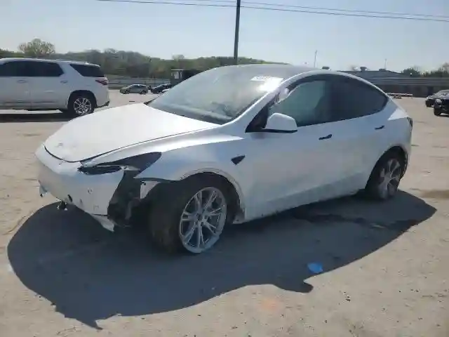 7SAYGDEE0RA258110 2024 TESLA MODEL Y-0
