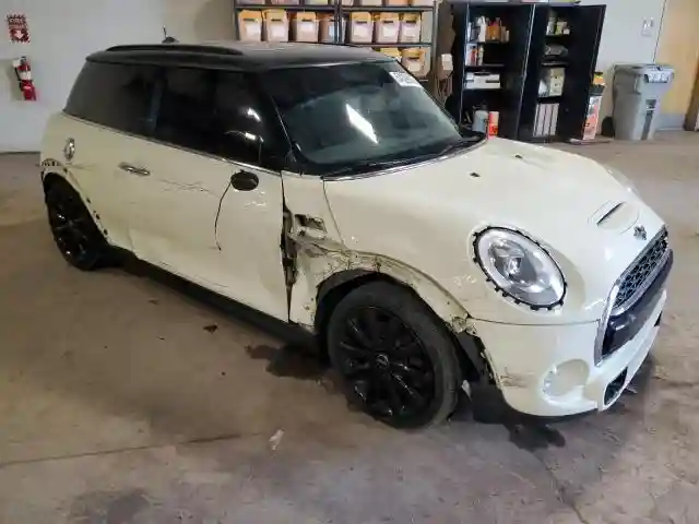 WMWXP7C52J2A47224 2018 MINI COOPER-3