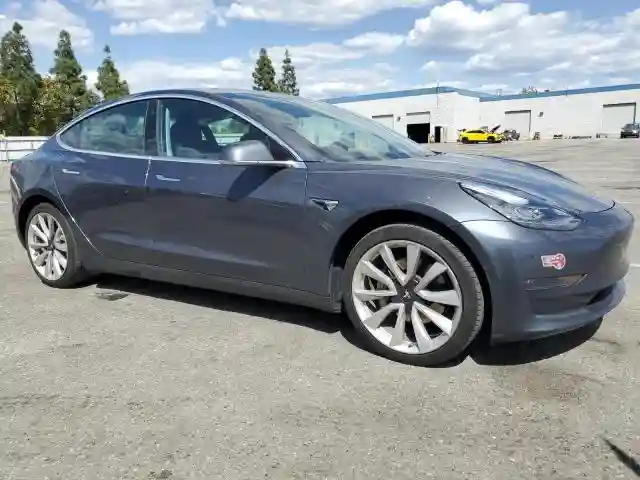 5YJ3E1EB1KF365368 2019 TESLA MODEL 3-3