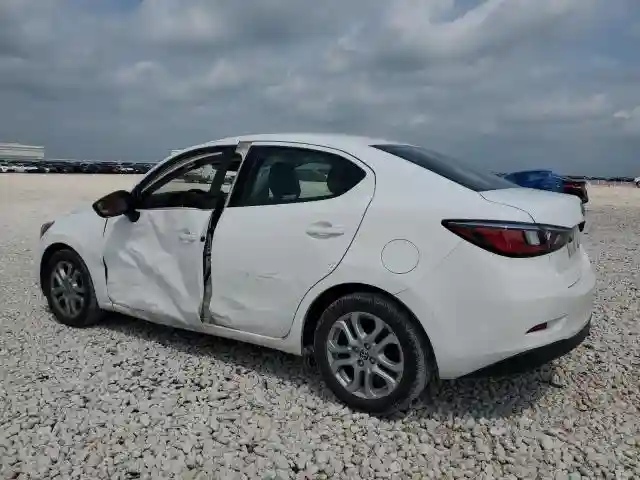 3MYDLBZV2GY124307 2016 TOYOTA SCION-1
