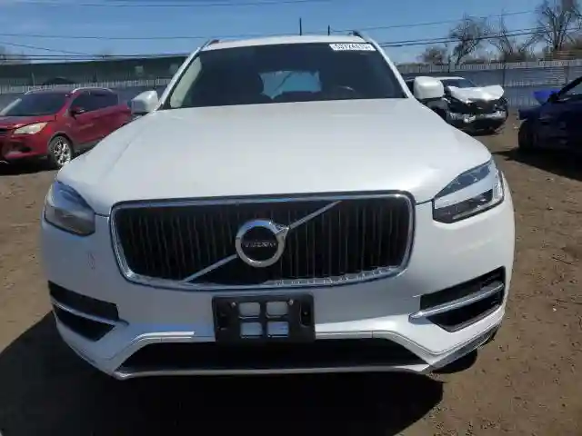 YV4A22PK4K1423191 2019 VOLVO XC90-4