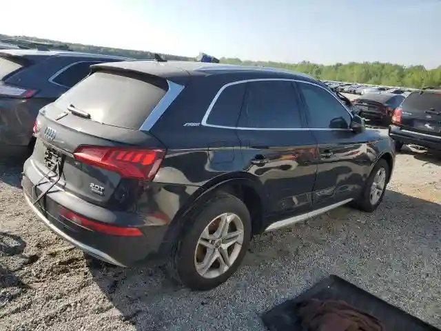 WA1BNAFY6J2231630 2018 AUDI Q5-2