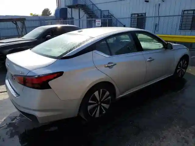 1N4BL4DV8NN335701 2022 NISSAN ALTIMA-2