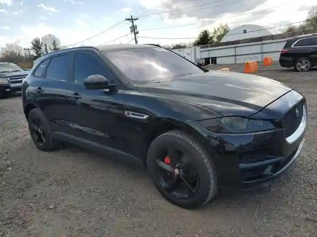 SADCJ2BNXHA091982 2017 JAGUAR F-PACE-3