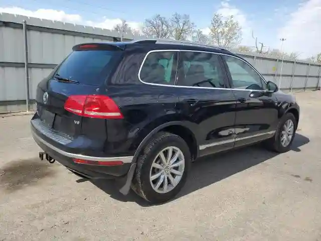 WVGEF7BP9HD004779 2017 VOLKSWAGEN TOUAREG-2
