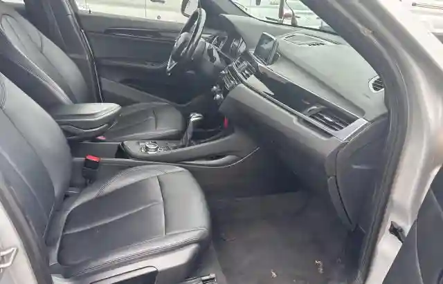 WBXHU7C38J5L08773 2018 BMW X1-4