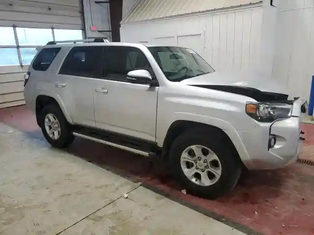 JTEZU5JR0K5206037 2019 TOYOTA 4RUNNER-3