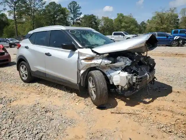 3N1CP5CUXJL520380 2018 NISSAN KICKS-3
