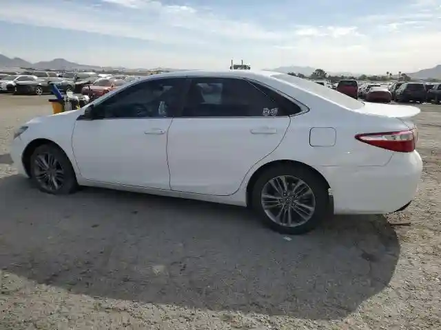4T1BF1FK1GU212068 2016 TOYOTA CAMRY-1