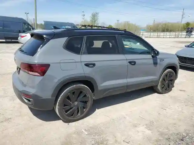 3VVLX7B23RM121570 2024 VOLKSWAGEN TAOS SE-2