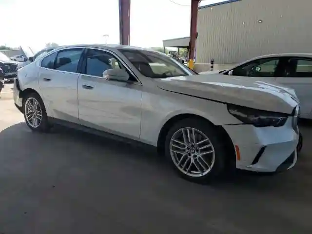 WBA53FJ0XRCS45573 2024 BMW 5 SERIES-3