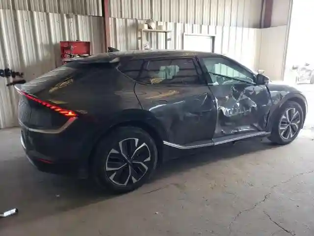 KNDC34LA3R5163032 2024 KIA EV6 LIGHT-2