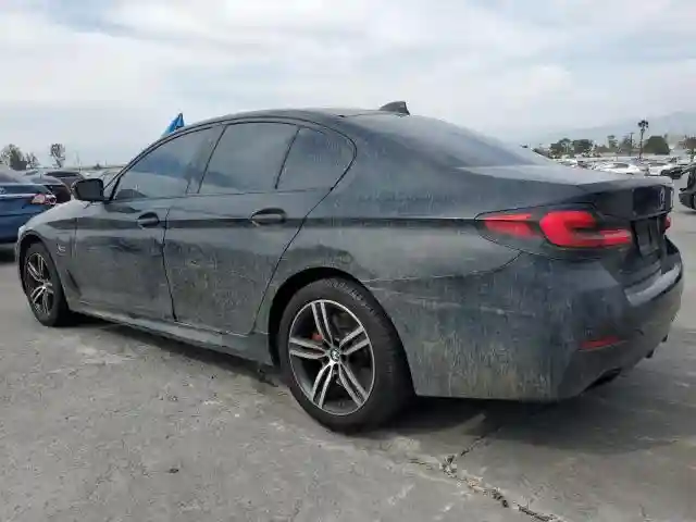 WBA13AG01NCH63769 2022 BMW 5 SERIES-1