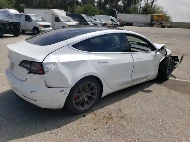 5YJ3E1EB4JF085278 2018 TESLA MODEL 3-2