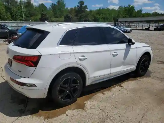 WA1ANAFY2K2081660 2019 AUDI Q5-2
