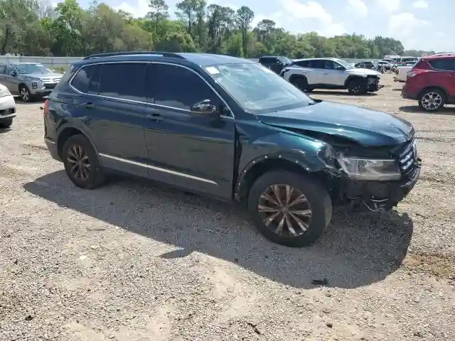 3VV3B7AX3JM213942 2018 VOLKSWAGEN TIGUAN-3
