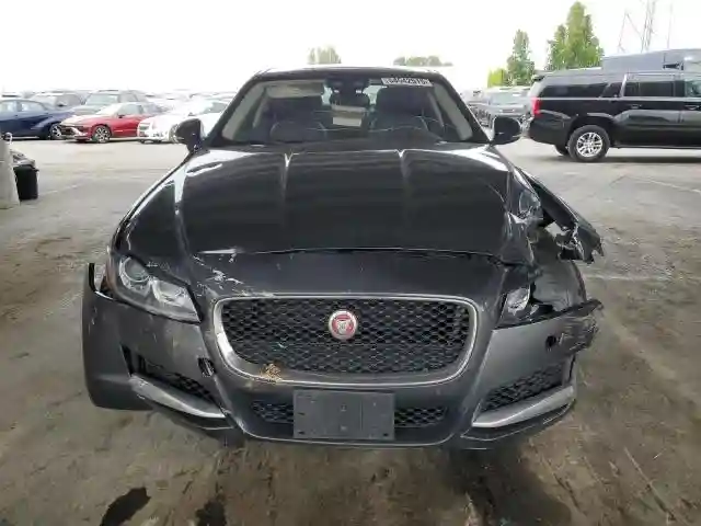 SAJBK4EV4JCY55834 2018 JAGUAR XF-4