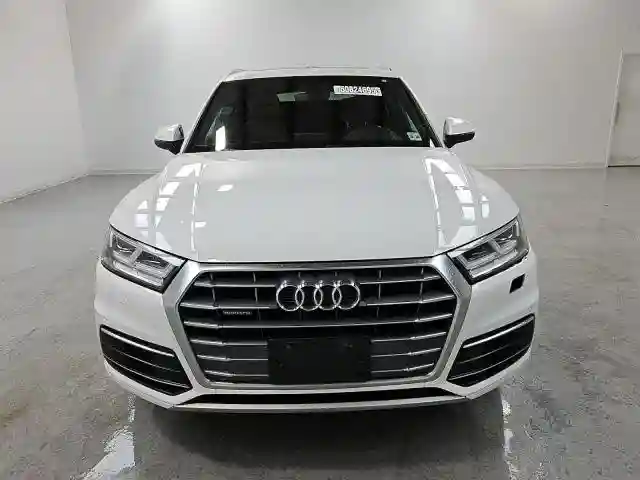 WA1BNAFY6K2036922 2019 AUDI Q5-4