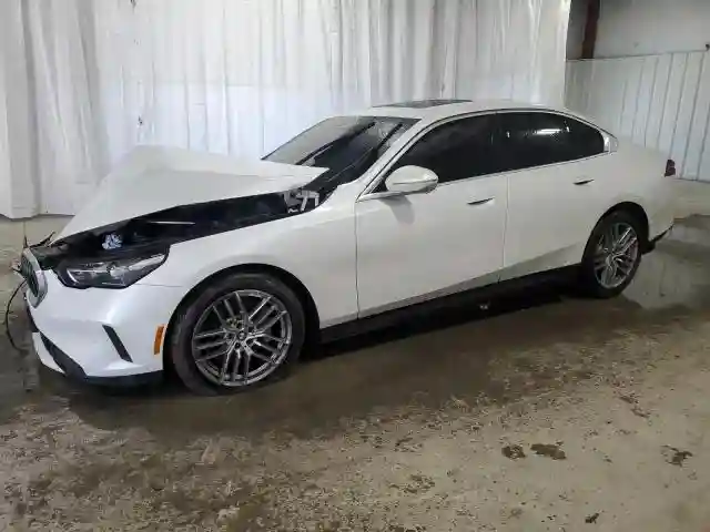 WBA53FJ07SCU11716 2025 BMW 5 SERIES-0