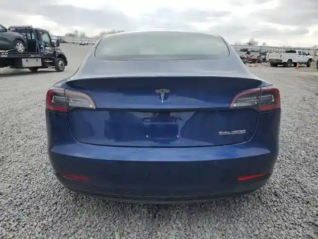 5YJ3E1EB2JF094447 2018 TESLA MODEL 3-5