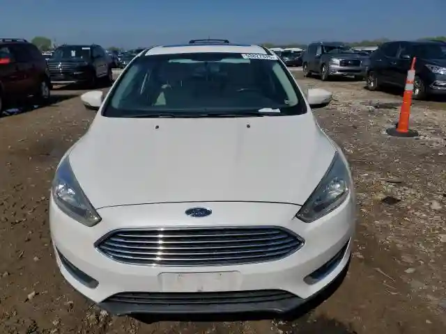 1FADP3J21JL294061 2018 FORD FOCUS-4