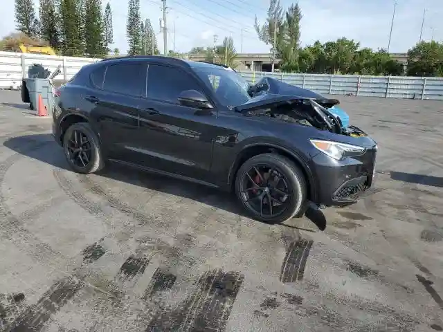 ZASPAKBN6M7D18774 2021 ALFA ROMEO STELVIO-3