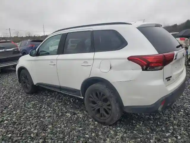 JA4AZ3A30JZ035228 2018 MITSUBISHI OUTLANDER-1