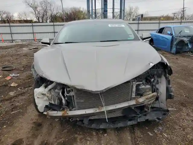3LN6L2JK3GR632168 2016 LINCOLN MKZ-4