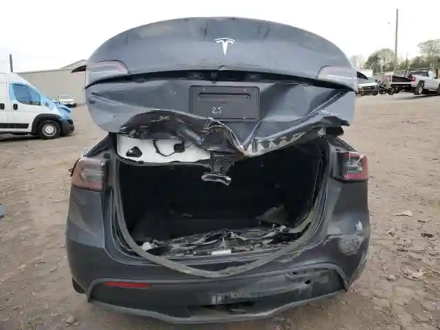 7SAYGDEE9PF685530 2023 TESLA MODEL Y-5