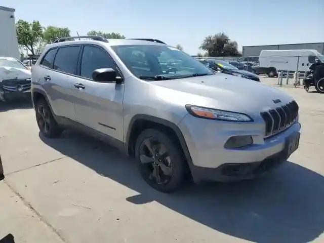1C4PJLAB3HW573786 2017 JEEP GRAND CHEROKEE-3