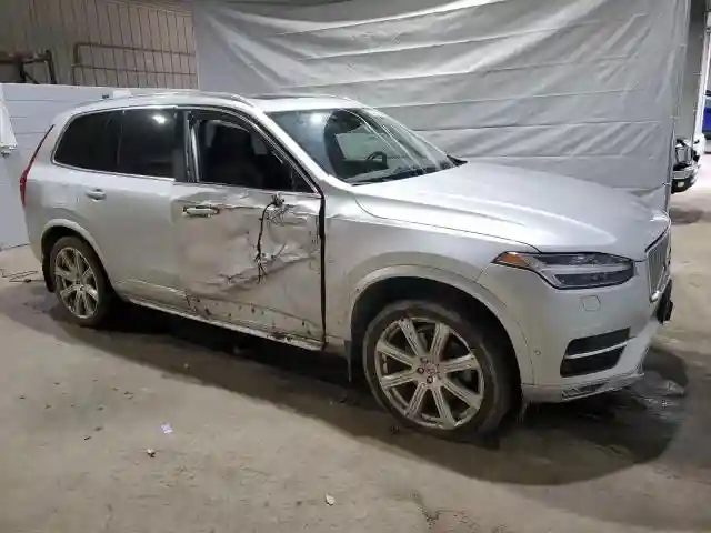 YV4A22PL6J1331426 2018 VOLVO XC90-3