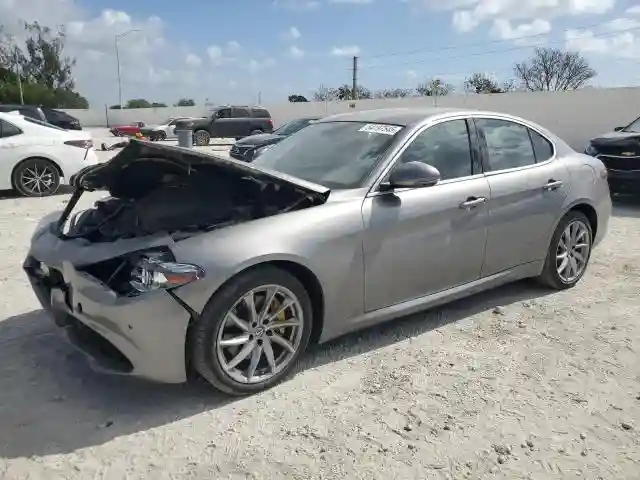 ZARFAEDN3H7550764 2017 ALFA ROMEO GIULIA-0