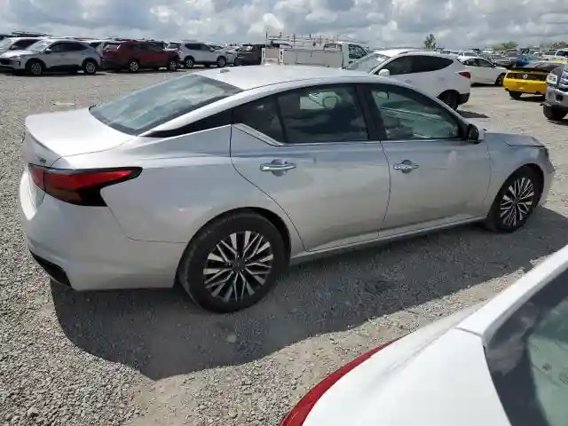 1N4BL4DV3PN308201 2023 NISSAN ALTIMA-2
