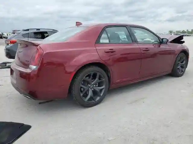 2C3CCADG0PH520128 2023 CHRYSLER 300-2