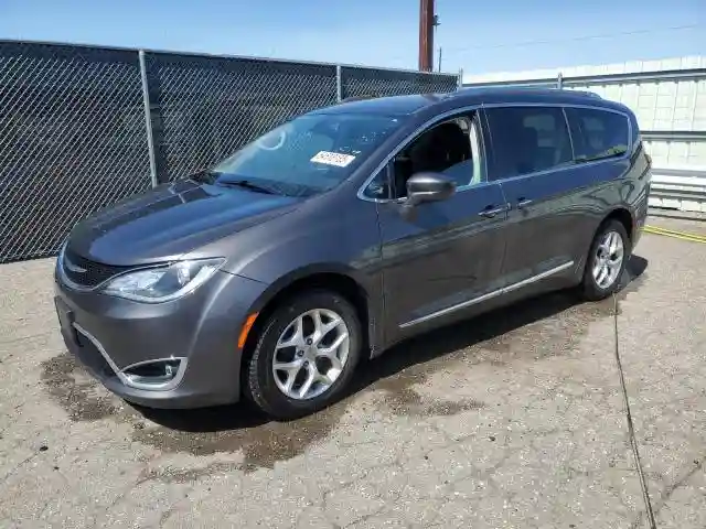 2C4RC1EGXHR778592 2017 CHRYSLER PACIFICA-0