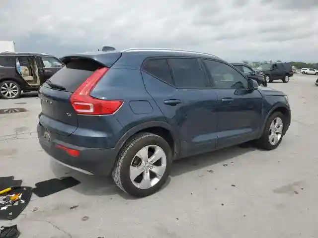 YV4AC2HK6M2586532 2021 VOLVO XC40-2