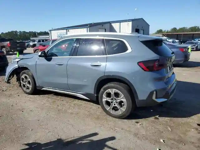 WBX73EF09P5W54036 2023 BMW X1-1