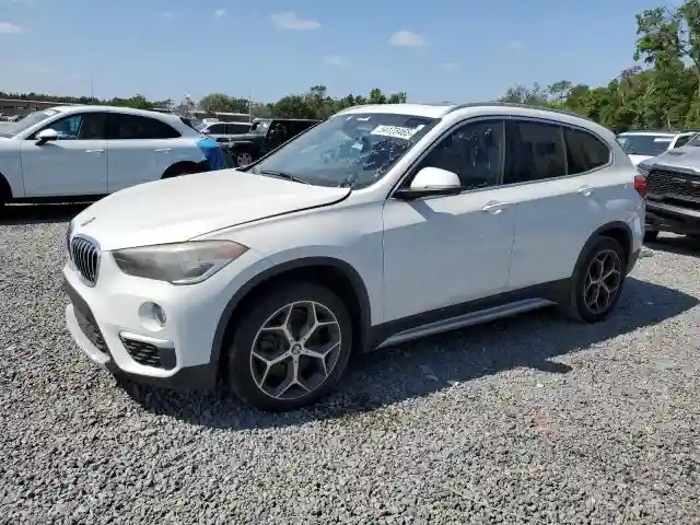 WBXHU7C32J5L07666 2018 BMW X1-0