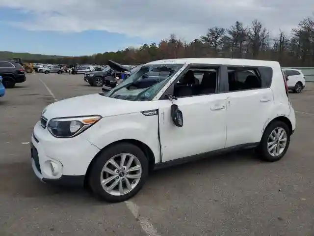 KNDJP3A54J7907256 2018 KIA SOUL-0