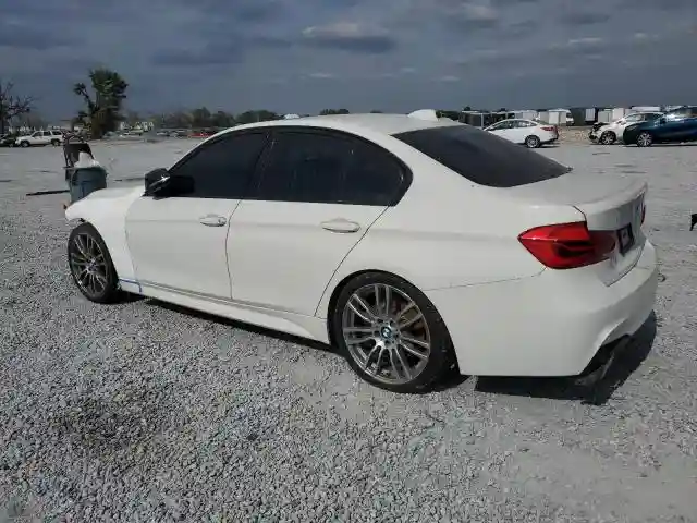 WBA8B3G53JNV00977 2018 BMW 3 SERIES-1