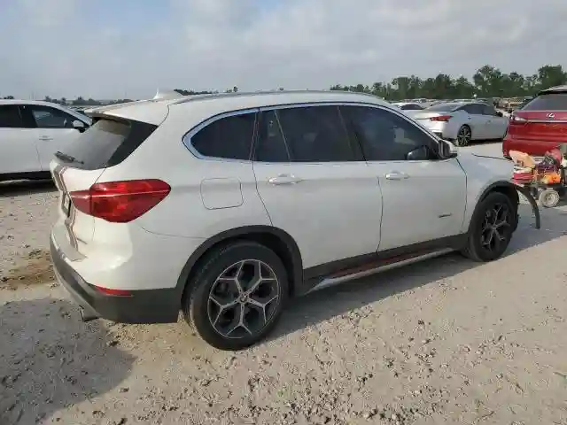WBXHU7C36J5H40278 2018 BMW X1-2