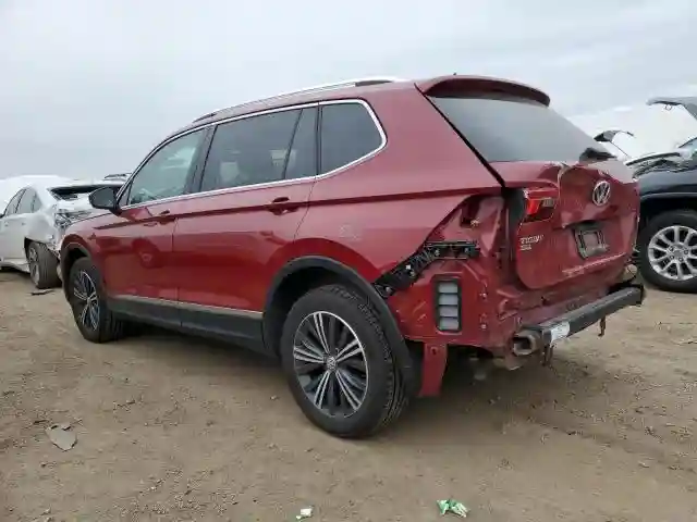 3VV2B7AX0JM138113 2018 VOLKSWAGEN TIGUAN-1