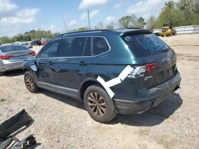 3VV3B7AX3JM213942 2018 VOLKSWAGEN TIGUAN-1