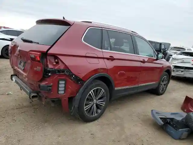 3VV2B7AX0JM138113 2018 VOLKSWAGEN TIGUAN-2