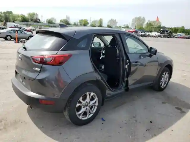 JM1DKDC7XJ0300125 2018 MAZDA CX-3-2